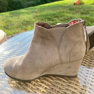 Wedge Grey Suede Boot
